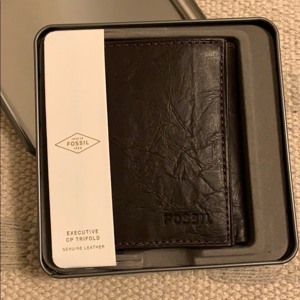 🎁 NEW▪️Fossil Trifold Wallet